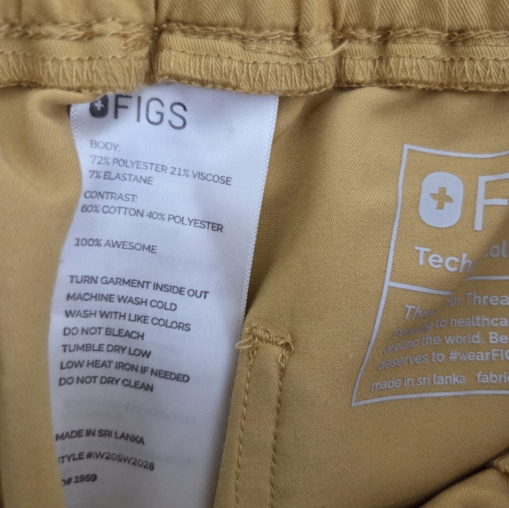 Figs Scrub Set 💛 - Picture 6 of 14
